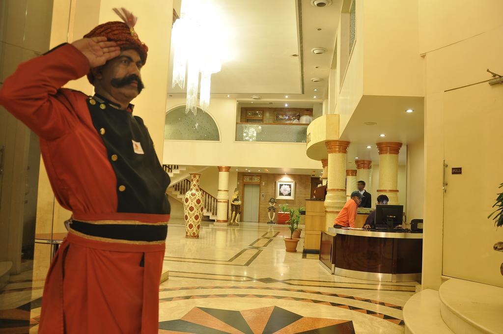 Hotel Grand International Rāipur Exteriér fotografie